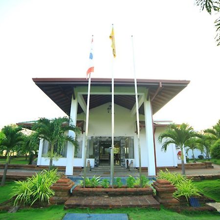 Ruins Chaaya Hotel Polonnaruwa Exterior foto